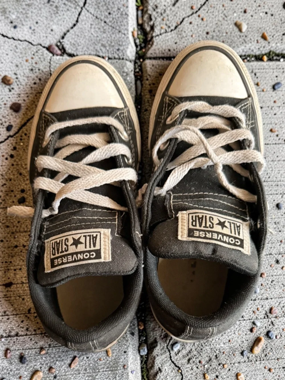 Converse gently used
